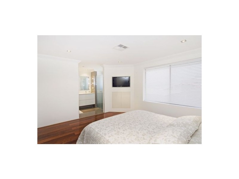 9/271 Golden Four Dve, Bilinga QLD 4225