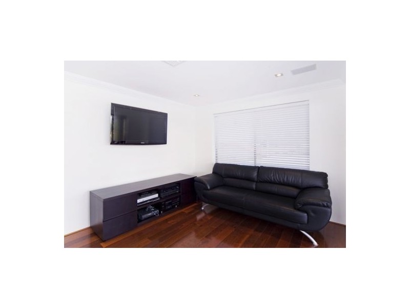 9/271 Golden Four Dve, Bilinga QLD 4225