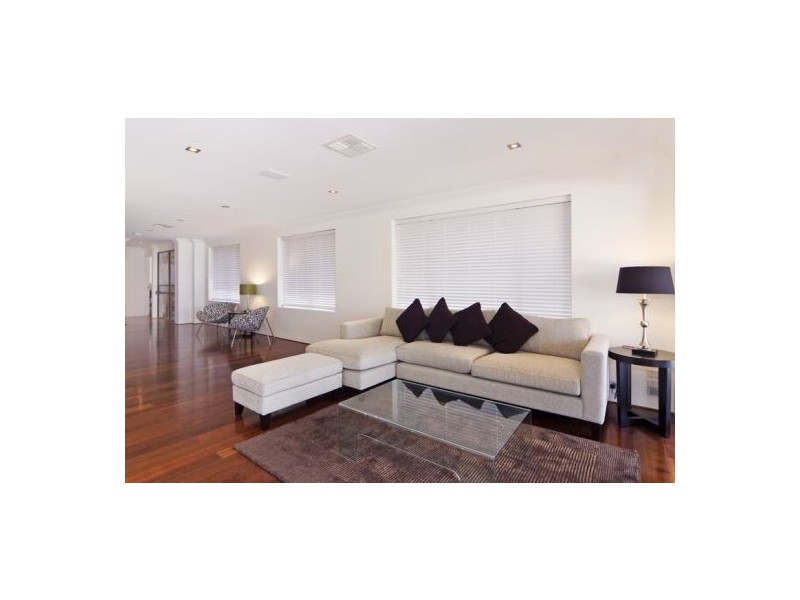 9/271 Golden Four Dve, Bilinga QLD 4225