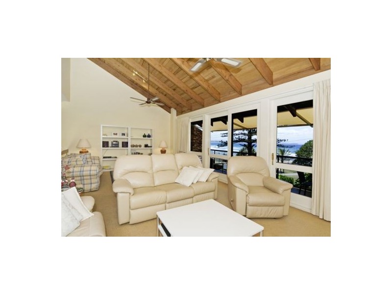 208 Marine Pde, Rainbow Bay QLD 4225