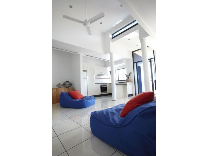 146  Marine Pde – Komune, Coolangatta QLD 4225