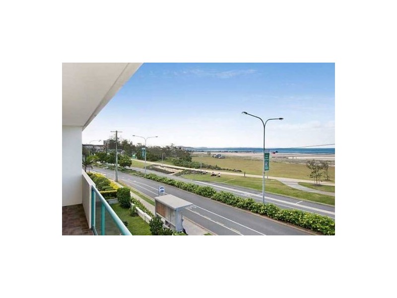 8/4 Musgrave St, Kirra QLD 4225