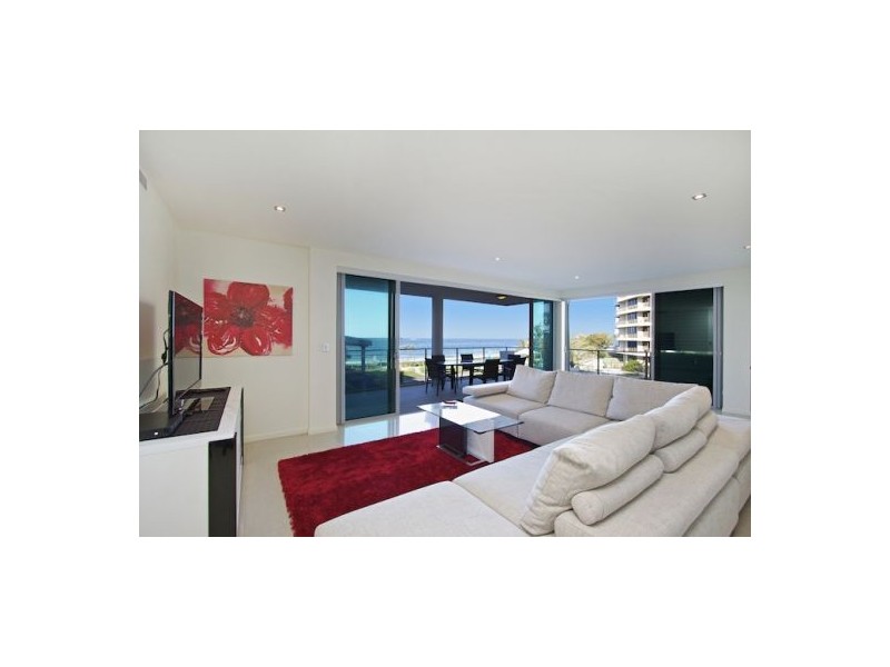 2/389 Golden Four Dve, Tugun QLD 4224