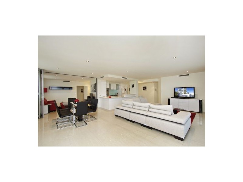 2/389 Golden Four Dve, Tugun QLD 4224
