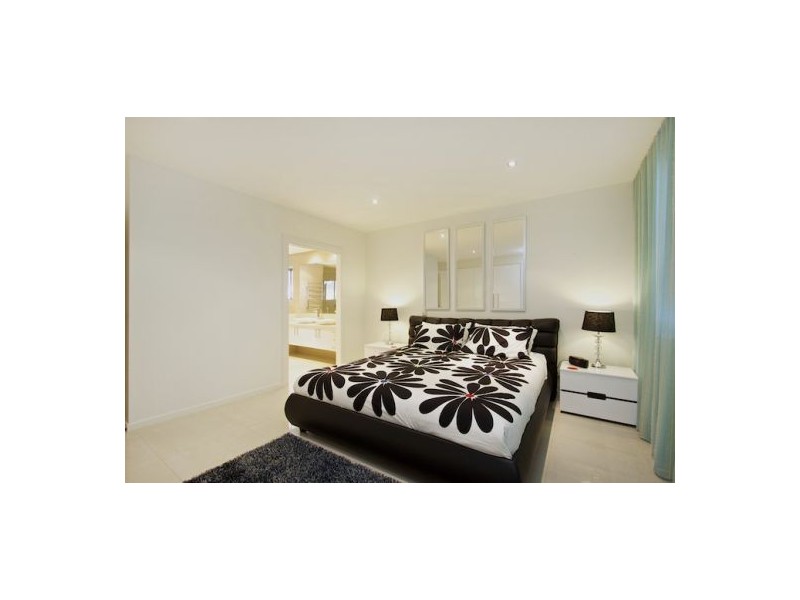 2/389 Golden Four Dve, Tugun QLD 4224