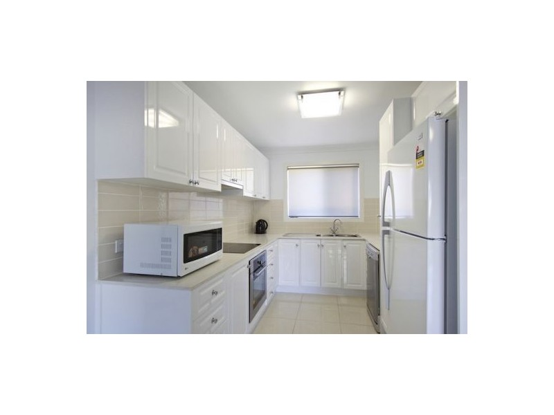 4/88 Pacific Parade, Bilinga QLD 4225