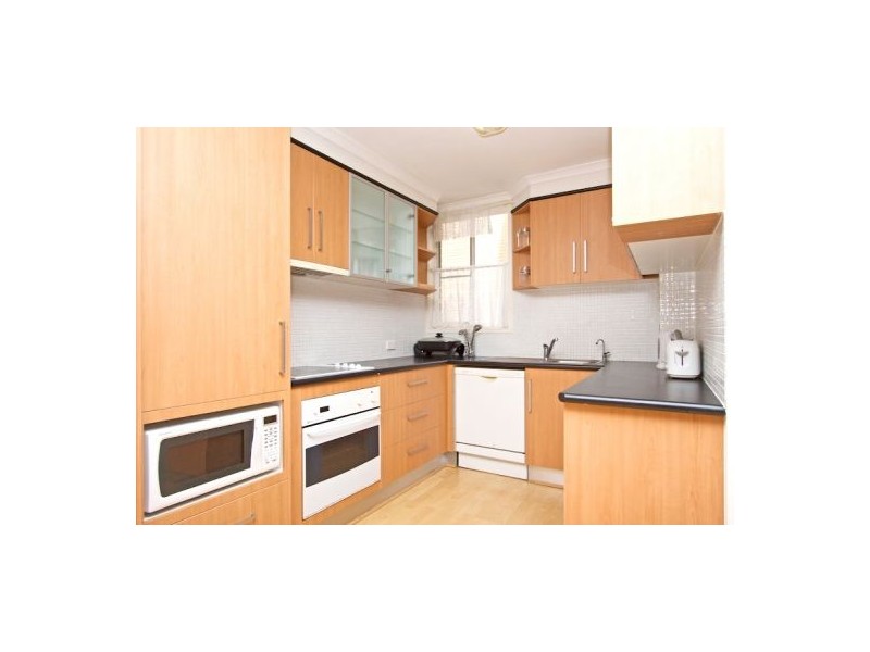 11 “Centre Court’, 34 Musgrave Street, Kirra QLD 4225