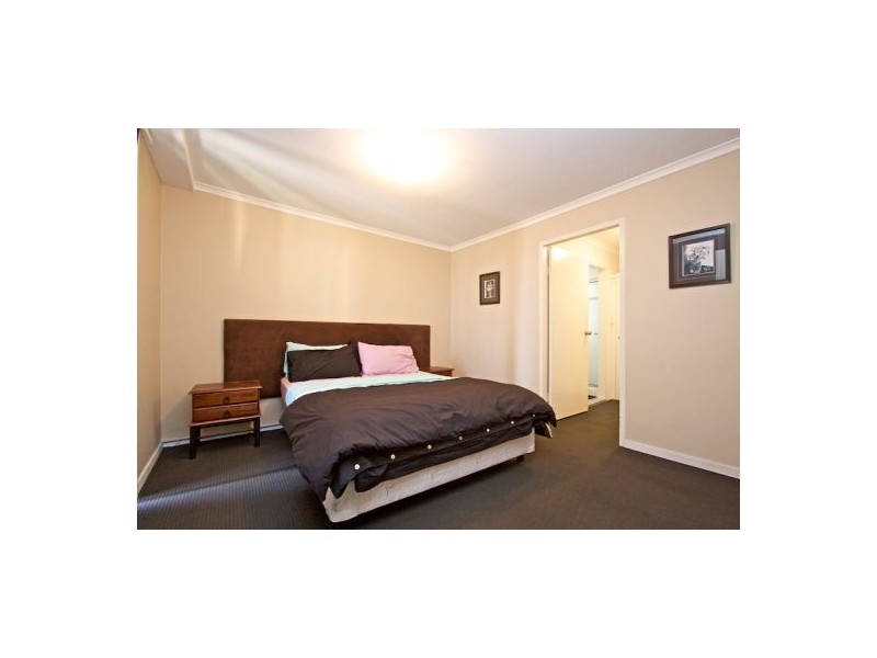 11 “Centre Court’, 34 Musgrave Street, Kirra QLD 4225