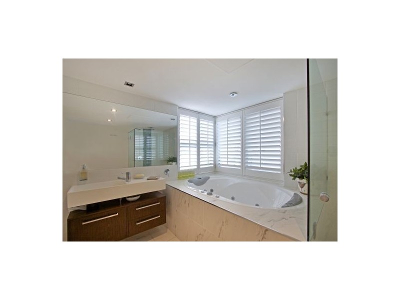 301 Kirra Wave, 46 Pacific Pde, Bilinga QLD 4225