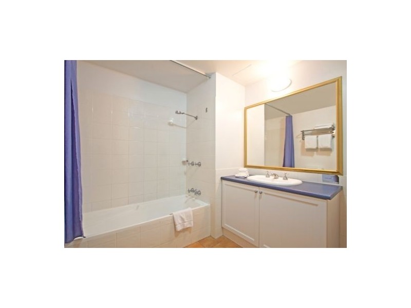 140/99 Griffith St ‘Calypso Plaza’, Coolangatta QLD 4225