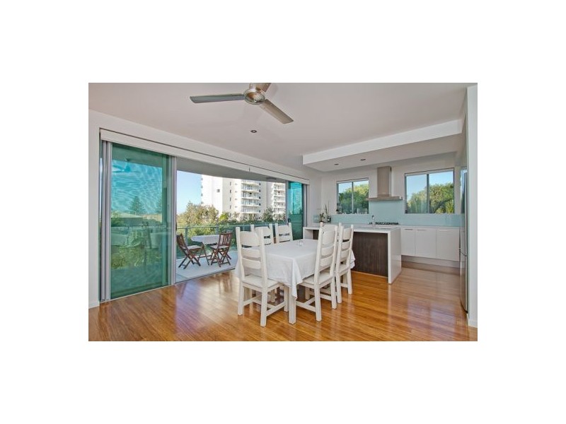 10/9 South Street ‘South Beach Apartments’, Kirra QLD 4225