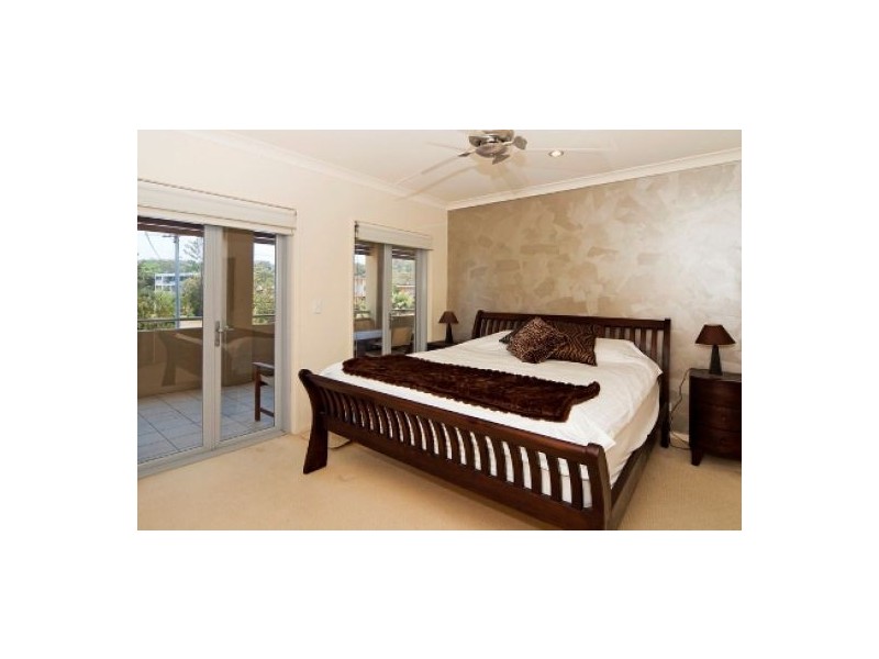 1/13 Lord Street, Kirra QLD 4225