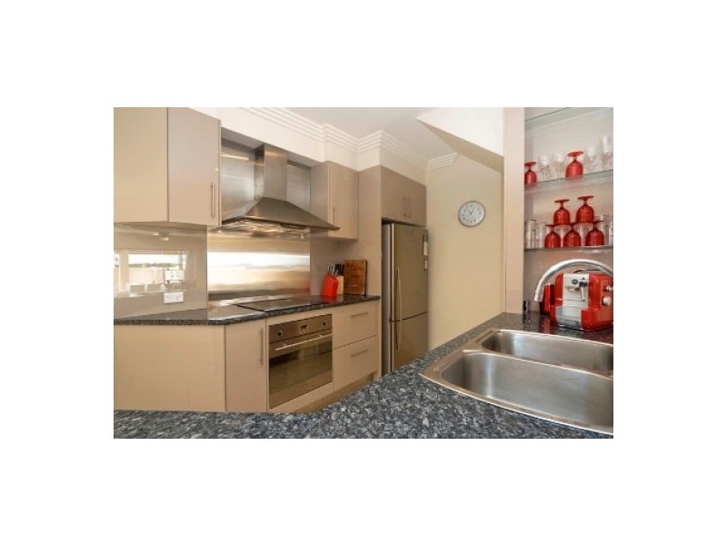 1/13 Lord Street, Kirra QLD 4225