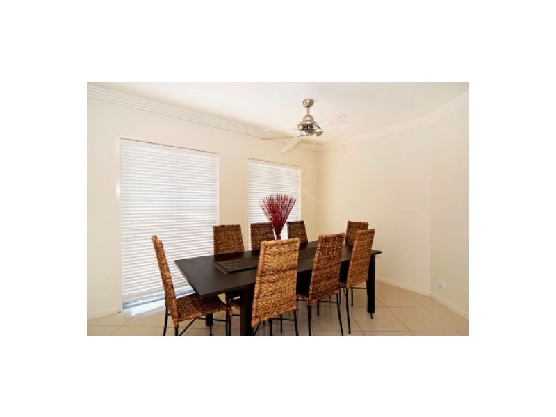 1/13 Lord Street, Kirra QLD 4225