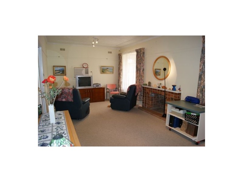 48 Barnes Street, Berkeley NSW 2506