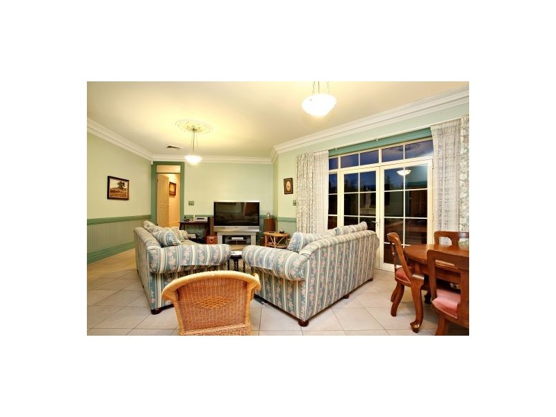 65 Benwerrin Crescent, Grasmere NSW 2570