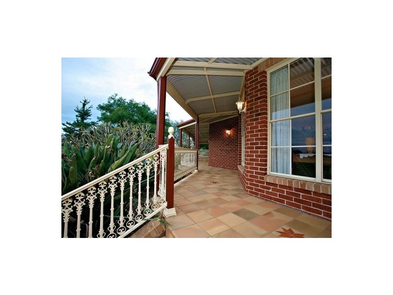 65 Benwerrin Crescent, Grasmere NSW 2570