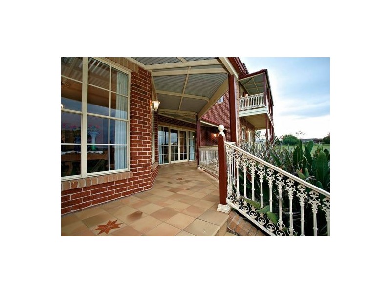 65 Benwerrin Crescent, Grasmere NSW 2570