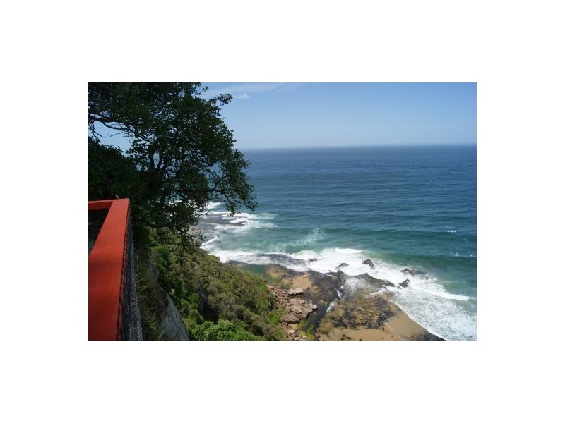 323-325 Lawrence Hargrave Drive, Clifton NSW 2515