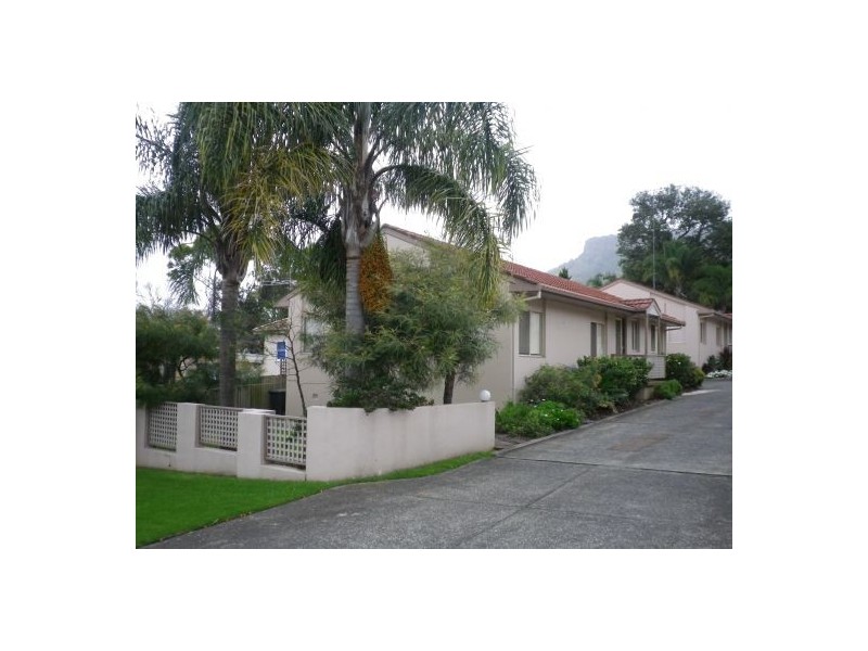 2/10 Wilford Street, Corrimal NSW 2518