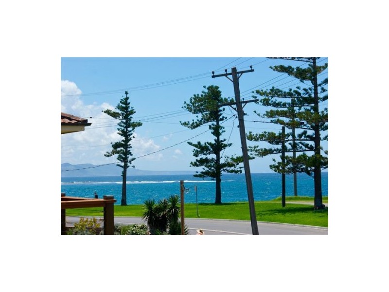 16 Trinity Row, Bulli NSW 2516