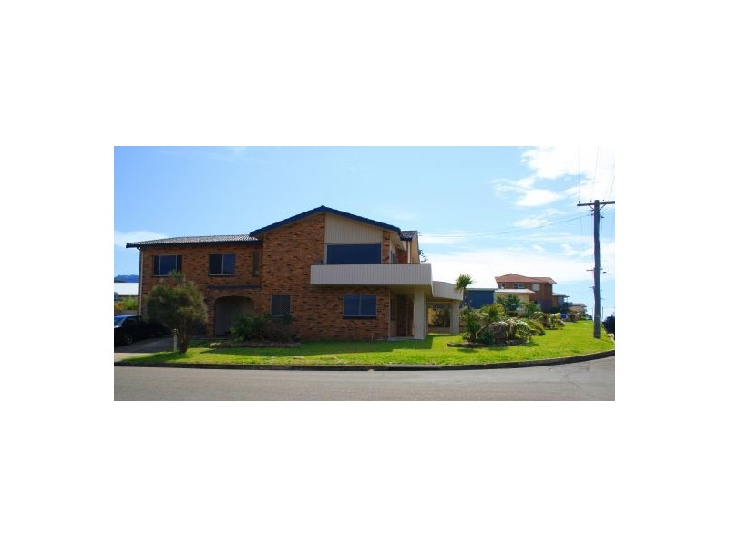 24 Blackall St, Bulli NSW 2516