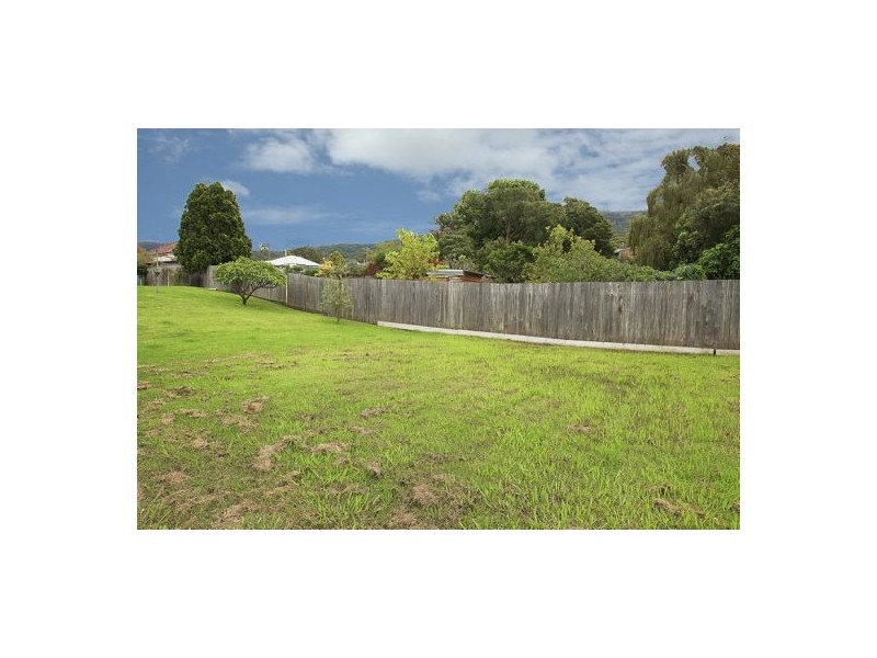 15a Cochrane Rd, Thirroul NSW 2515