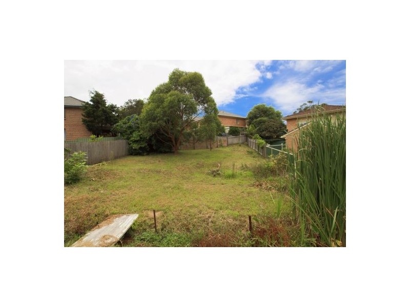 15a Cochrane Rd, Thirroul NSW 2515