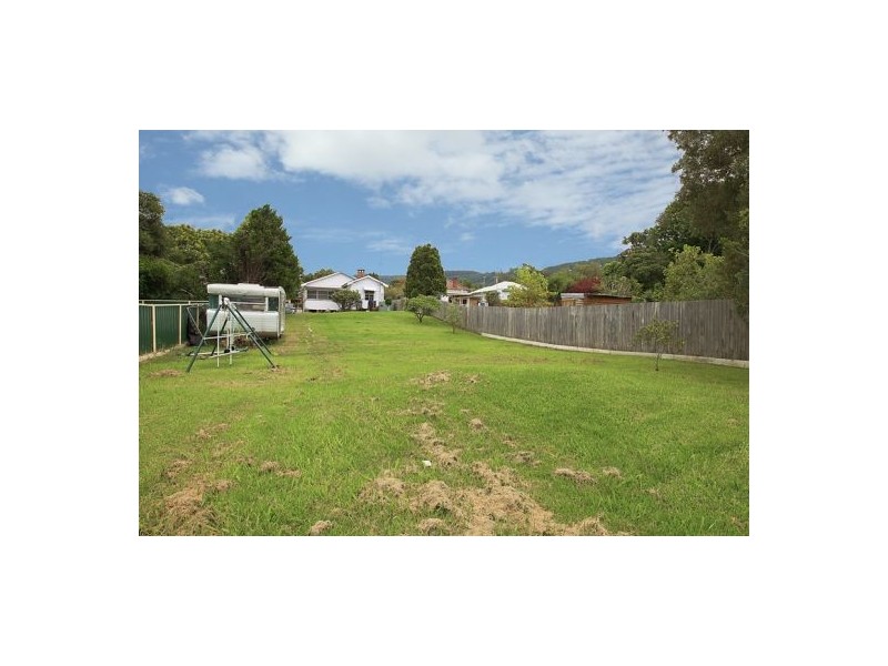 15a Cochrane Rd, Thirroul NSW 2515