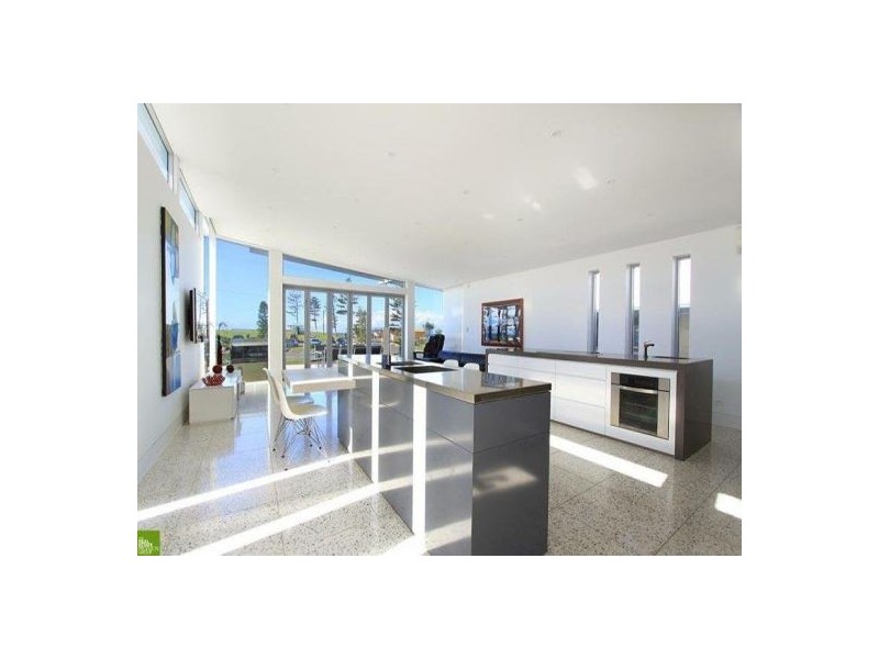 16 Trinity Row, Bulli NSW 2516