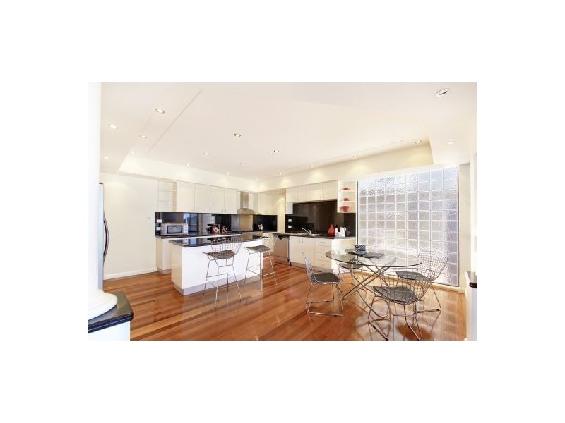 2j Mountain Road, Austinmer NSW 2515