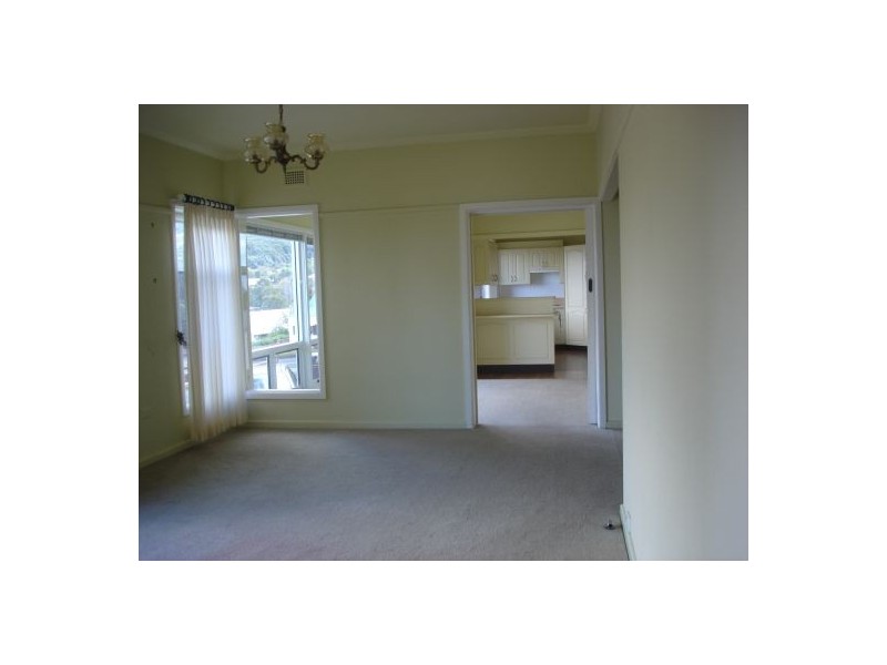 2/195 Lawrence Hargrave Drive, Thirroul NSW 2515