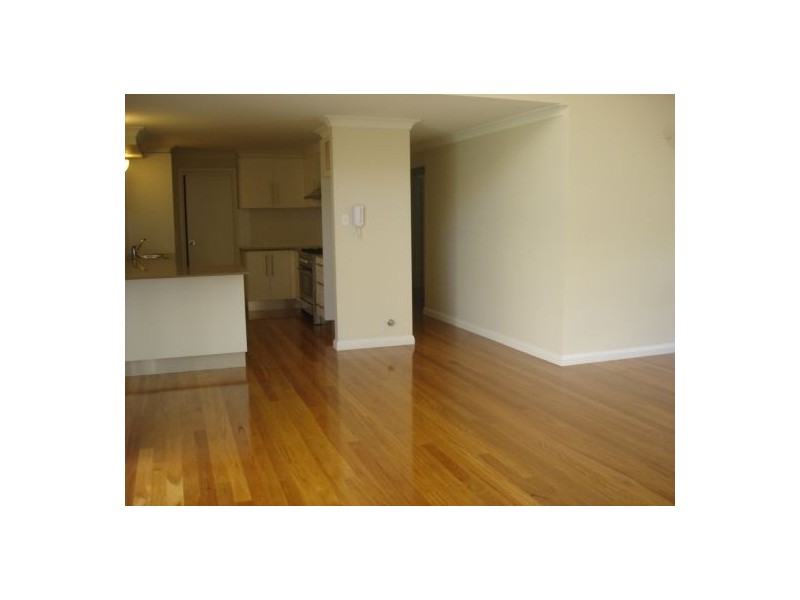 No 1/3 Istana St, Campbelltown NSW 2560