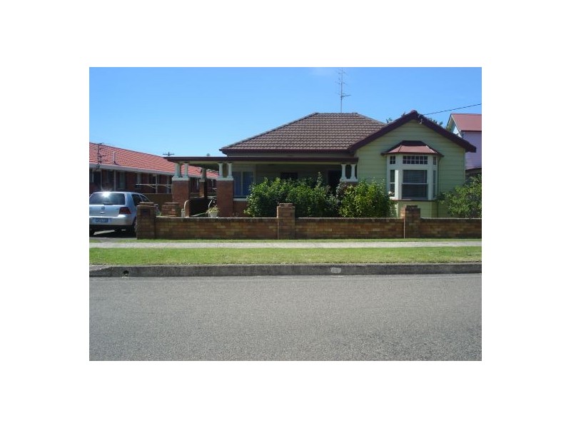 15 Mccauley St, Thirroul NSW 2515