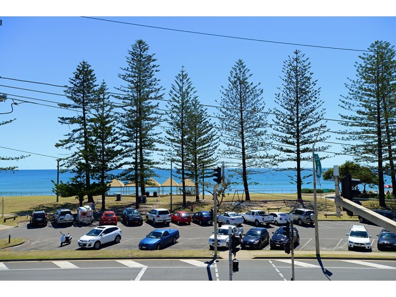 1/156 Alexandra Parade, Alexandra Headland QLD 4572