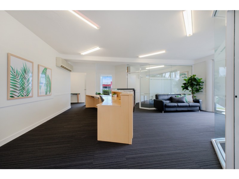 1/3 Woomba Place, Mooloolaba QLD 4557