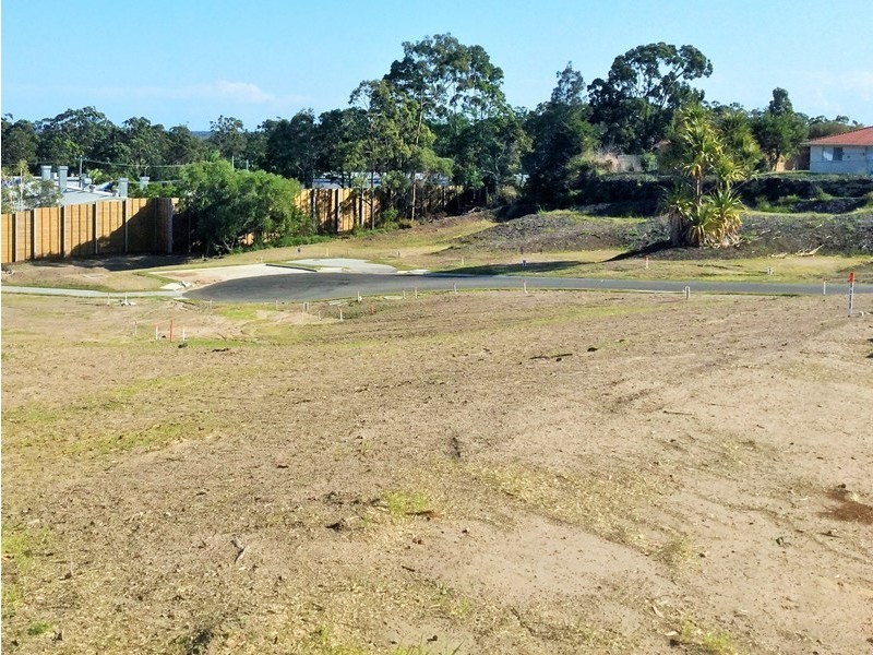 1-17 Sea Breeze Place, Little Mountain QLD 4551