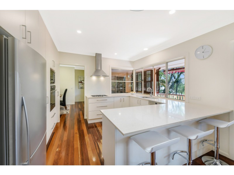 4 Paskins Road, Palmwoods QLD 4555
