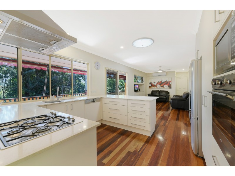 4 Paskins Road, Palmwoods QLD 4555