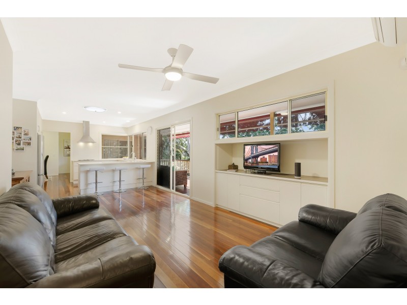 4 Paskins Road, Palmwoods QLD 4555