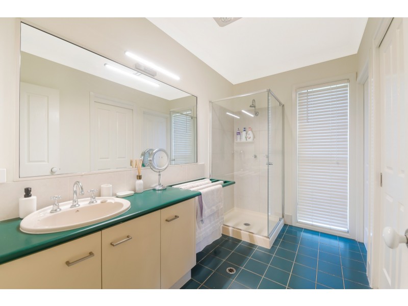 4 Paskins Road, Palmwoods QLD 4555