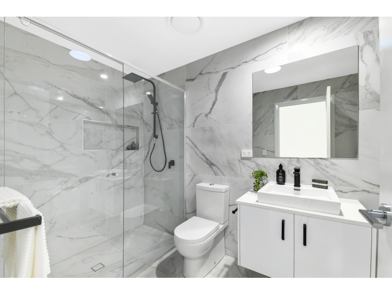 33/33-35 Saltair Street, Kings Beach QLD 4551