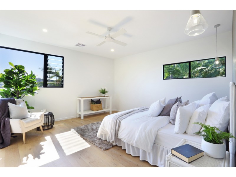 22 Golf Links Drive, Buderim QLD 4556