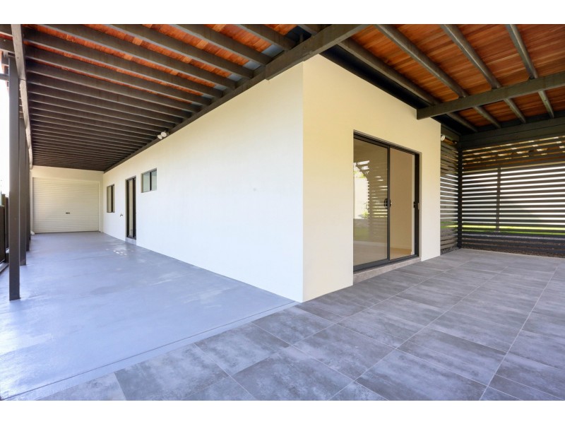 22 Golf Links Drive, Buderim QLD 4556