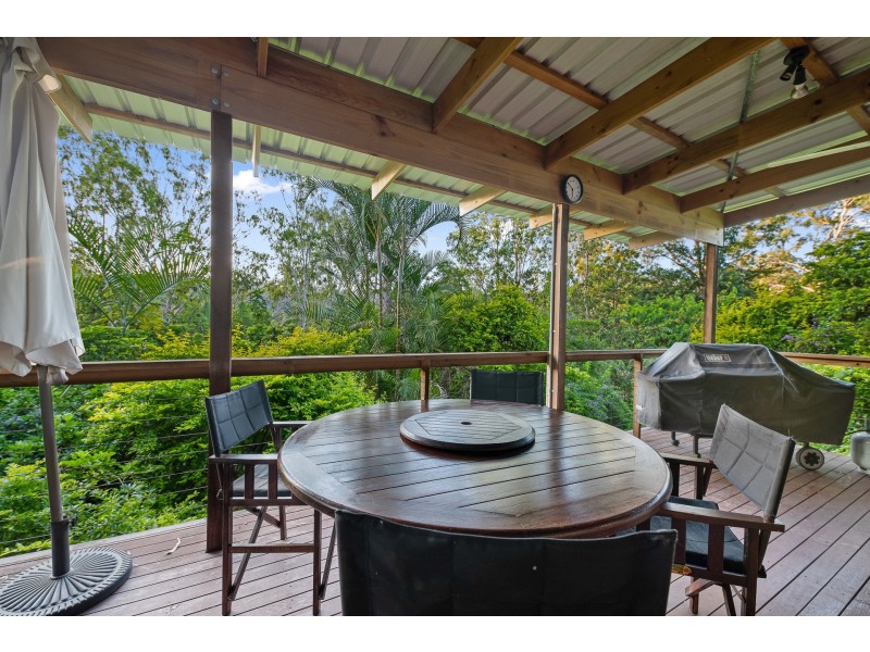 609 Hunchy Road, Hunchy QLD 4555