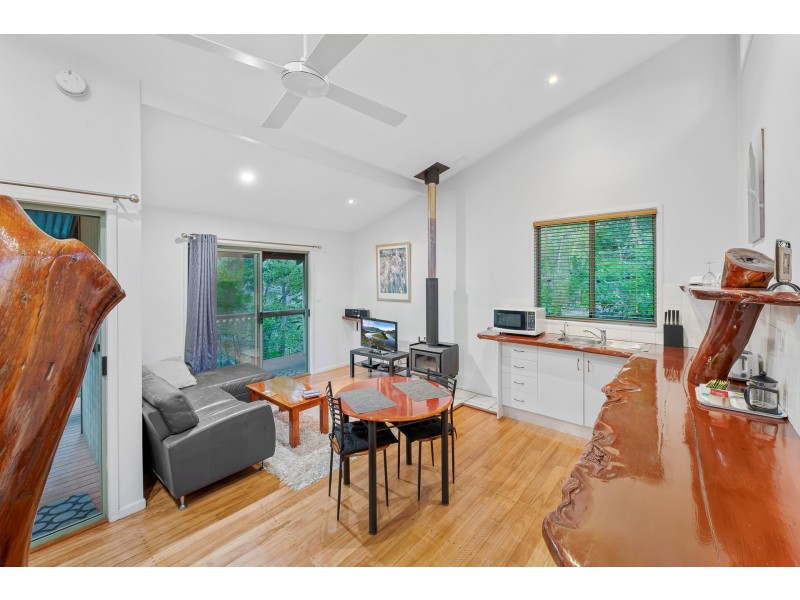 609 Hunchy Road, Hunchy QLD 4555