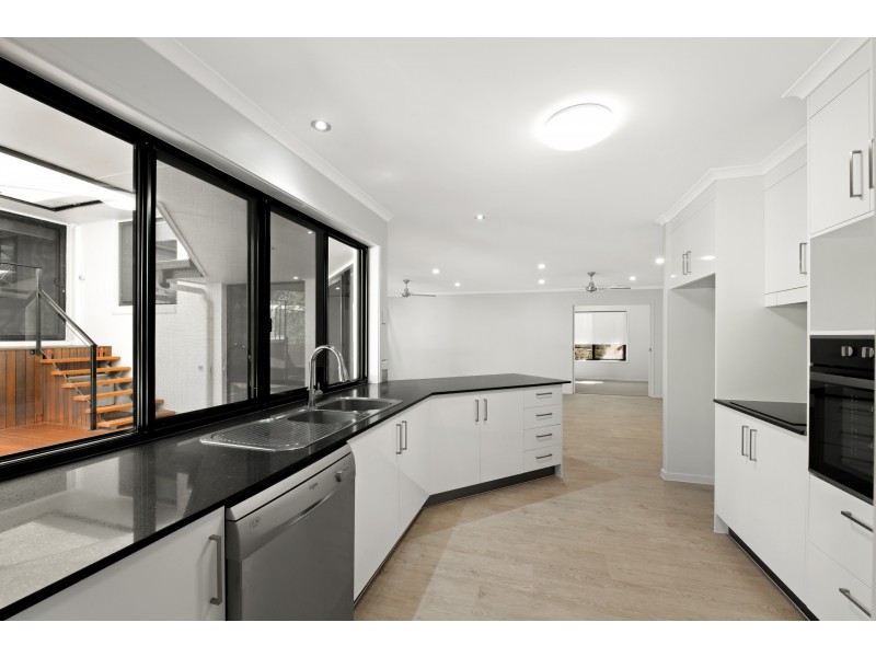 13 Goomburra Place, Buderim QLD 4556