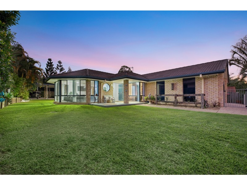 33 Petigrain Avenue, Palmwoods QLD 4555