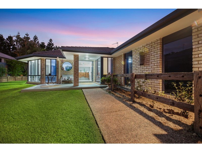 33 Petigrain Avenue, Palmwoods QLD 4555