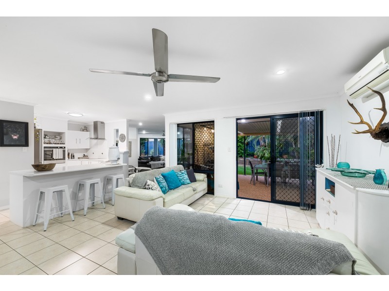 33 Petigrain Avenue, Palmwoods QLD 4555